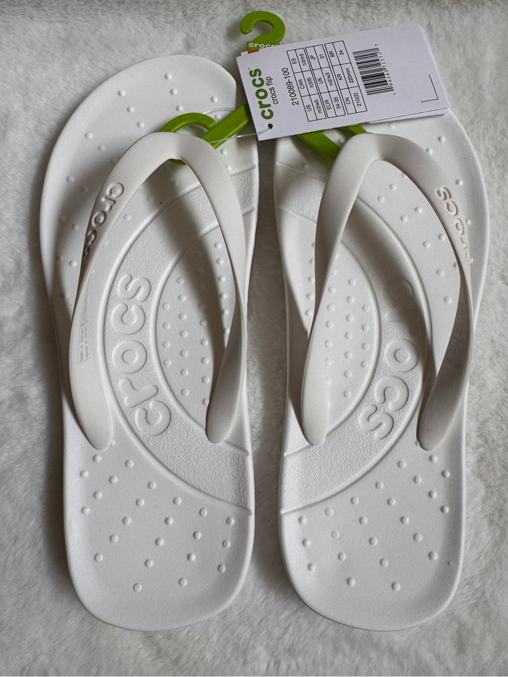 ✅NEW “CROCS” Women’s White Flip Sandals